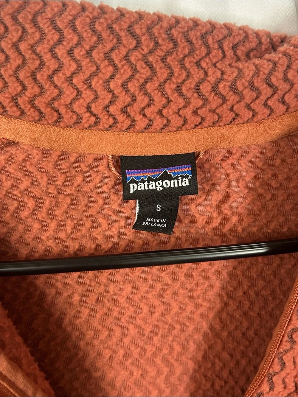 Patagonia rust R1 Air zip neck fleece pullover